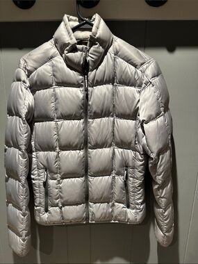 Eddie Bauer First Ascent 800 fill down jacket